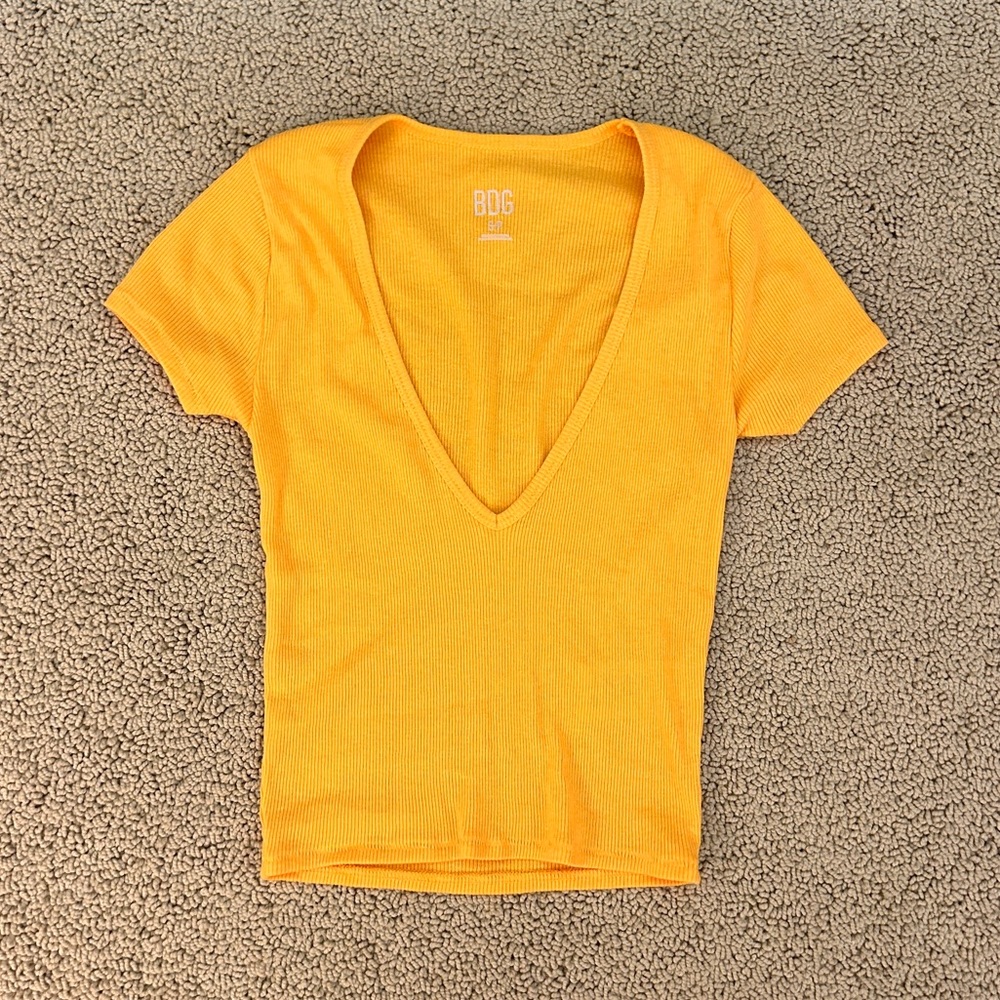 BDG by Urban Outfitters Creamsicle Orange V Neck Baby Tee BRAND NEW